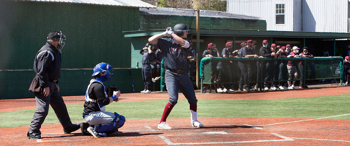 Baseball Takes 10-Game Winning Streak to ETBU Tuesday Night