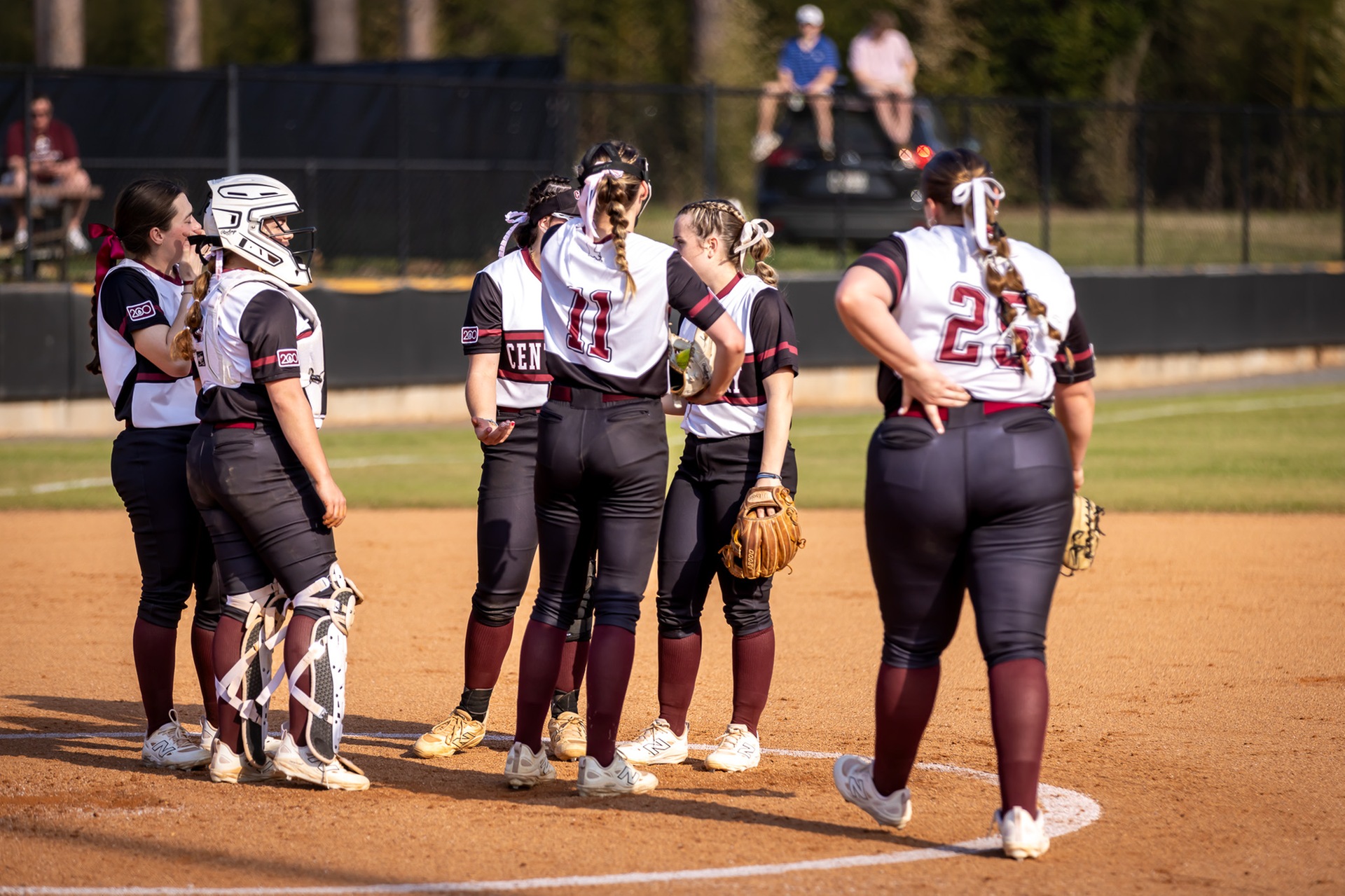 Softball Splits Saturday DH At LeTourneau